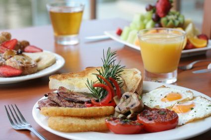 Die wichtigste Mahlzeit des Tages: Das Frühstück im Hotel soll auch weiterhin mit 19 Prozent besteuert werden.