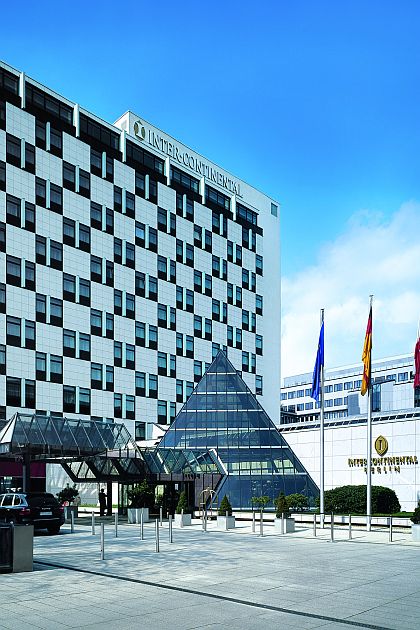 Hotel InterContinental Berlin: Nun gilt ein neuer, 20 Jahre laufender Pachtvertrag zwischen Union Investment und IHG - die Neue Dorint GmbH als Zwischenpächterin ist draußen