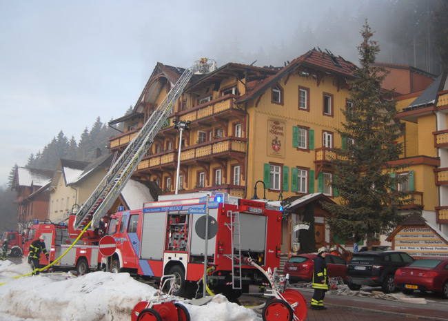 Grossfeuer Ende Dezember im Hotel Bären Titisee: Die Brandruine muss nun abgerissen werden