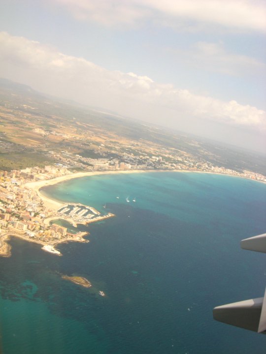 Mallorca von oben: Die Balearen-Insel ist auch in diesem Sommer beliebtestes Reiseziel der Europäer