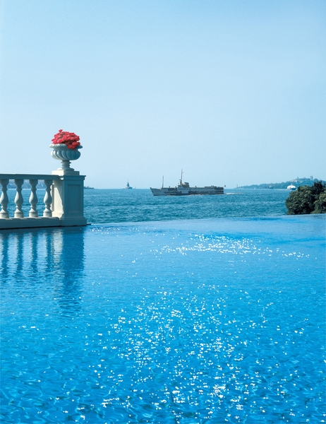 Ciragan Palace Kempinski Istanbul - Outside Pool