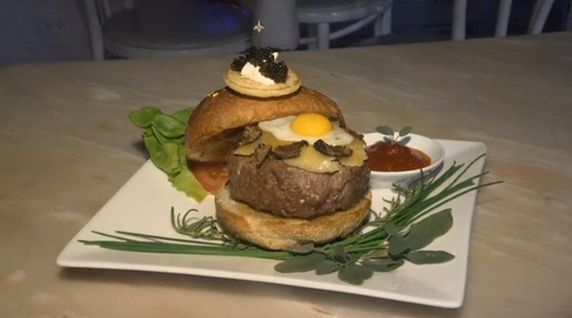 Weltrekord im Restaurant Serendipity 3 in New York: Mit 230 Euro der teuerste Burger der Welt