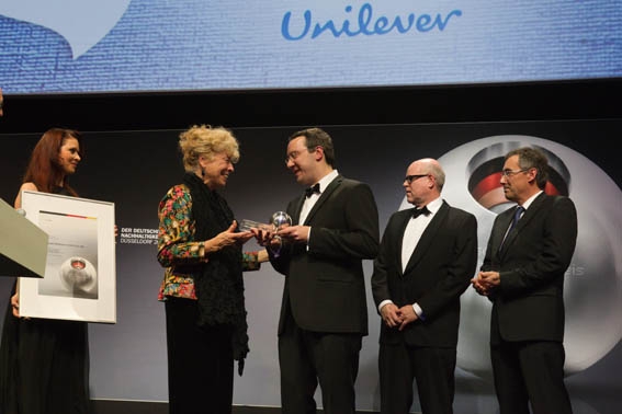 Unilever gewinnt Deutschen Nachhaltigkeitspreis 2012 - Sieger in der Kategorie "Deutschlands nachhaltigste Zukunftsstrategie"
