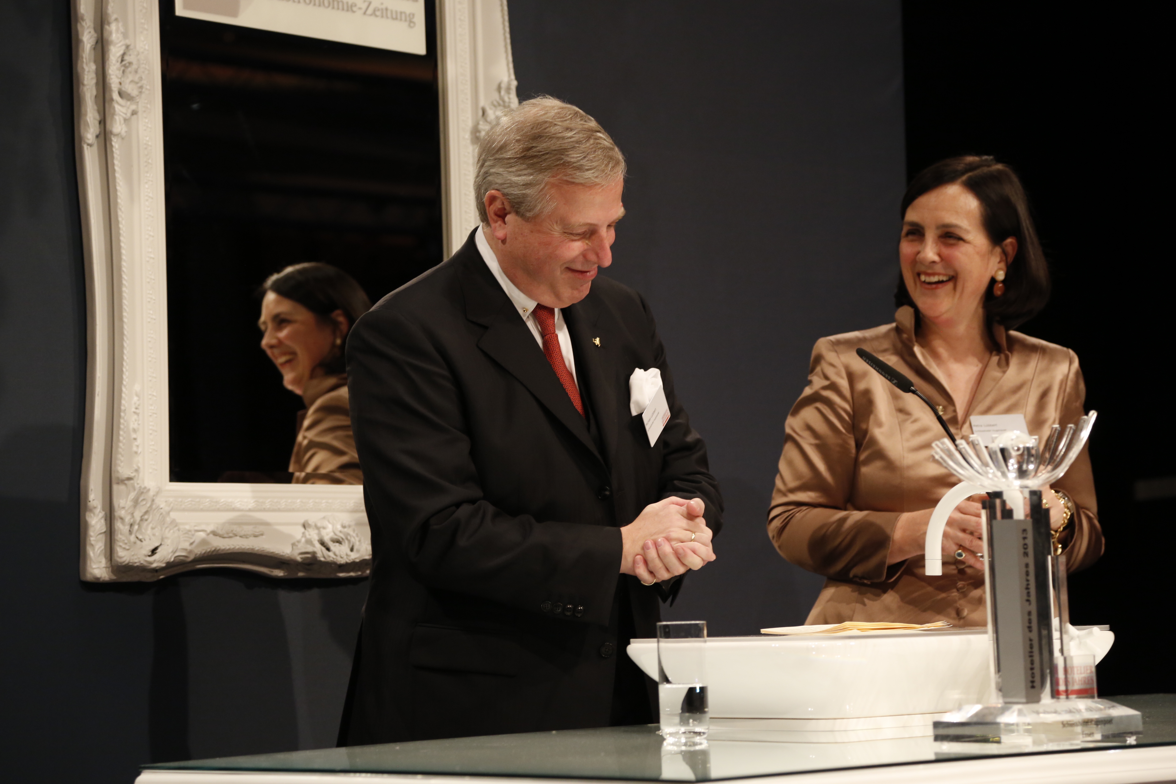 Gewinner des "Hotelier des Jahres 2013": Michael und Petra Lübbert (Schlosshotel Hugenpoet) - (Foto: Thomas Fedra, AHGZ)