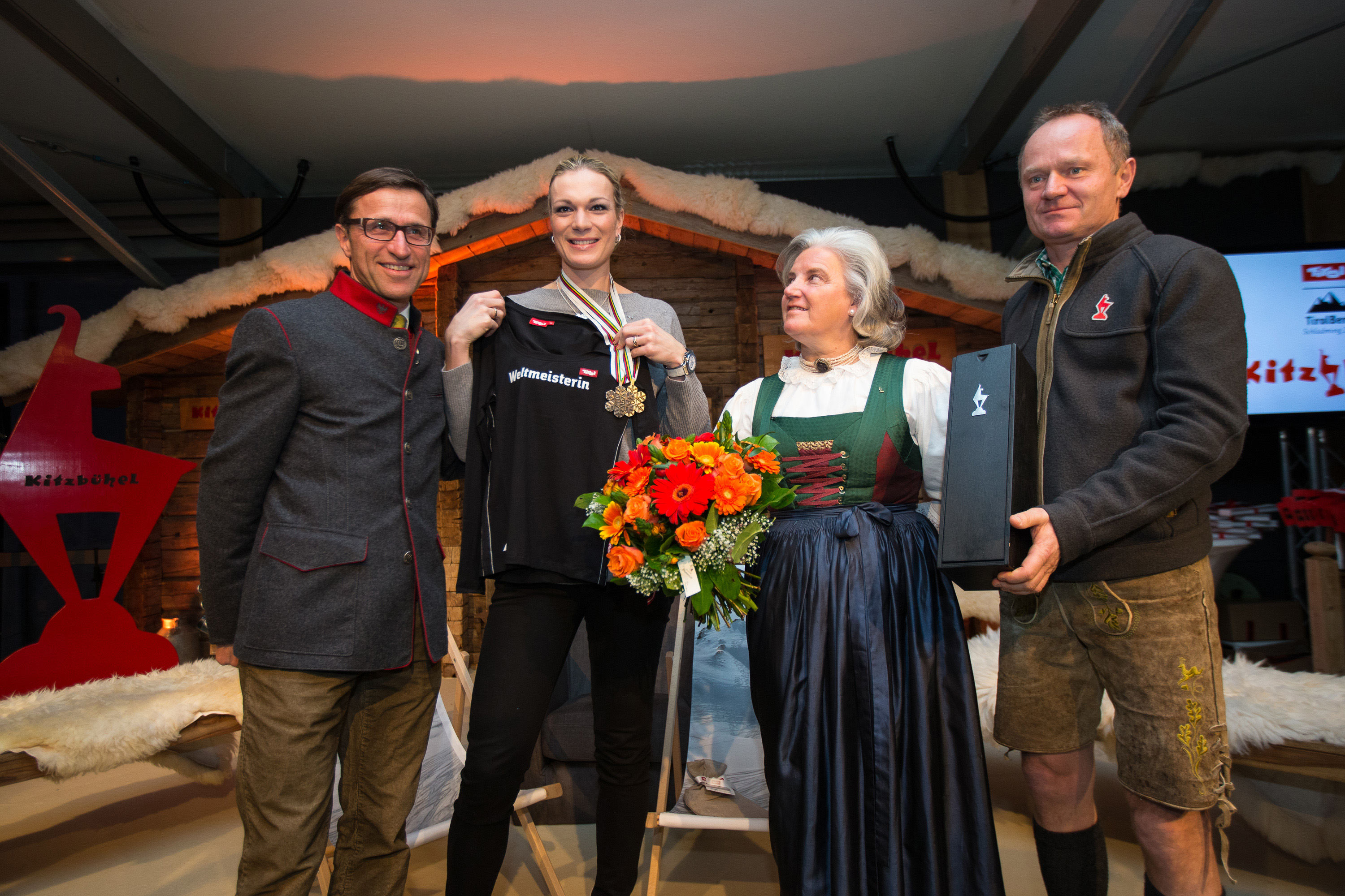 Von links: Josef Margreiter (GF Tirol Werbung), Maria Höfl-Riesch, Signe Reisch (Obfrau Kitzbühel Tourismus) und Peter Marko (GF Kitzbühel Tourismus)