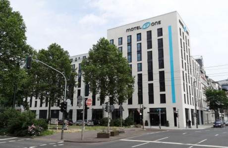 Neues Motel One nahe dem Hauptbahnhof in Düsseldorf eröffnet