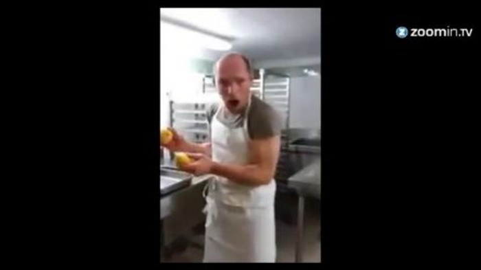 Fies, aber amüsant: Der schreckhafteste Restaurant-Mitarbeiter der Welt - Fun-Video bei HOTELIER TV: www.hoteliertv.net
