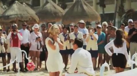 Der schönste Heiratsantrag: Iberostar Hotels & Resorts hilft Mann zu epischem Eheversprechen - Wunderschönes Video bei HOTELIER TV: www.hoteliertv.net