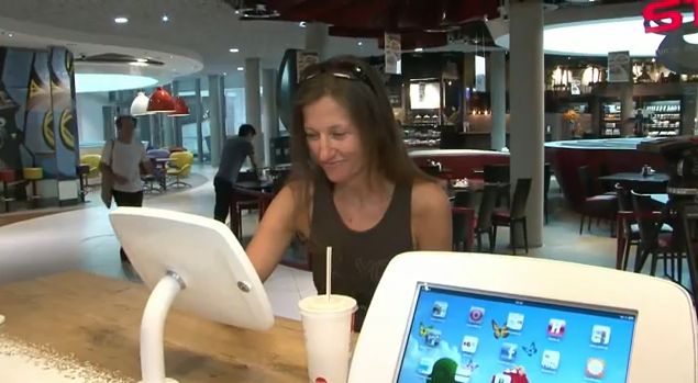 Neuer Gastrotrend: Gratis surfen und spielen an iPads - Pilotprojekt bei McDonald's