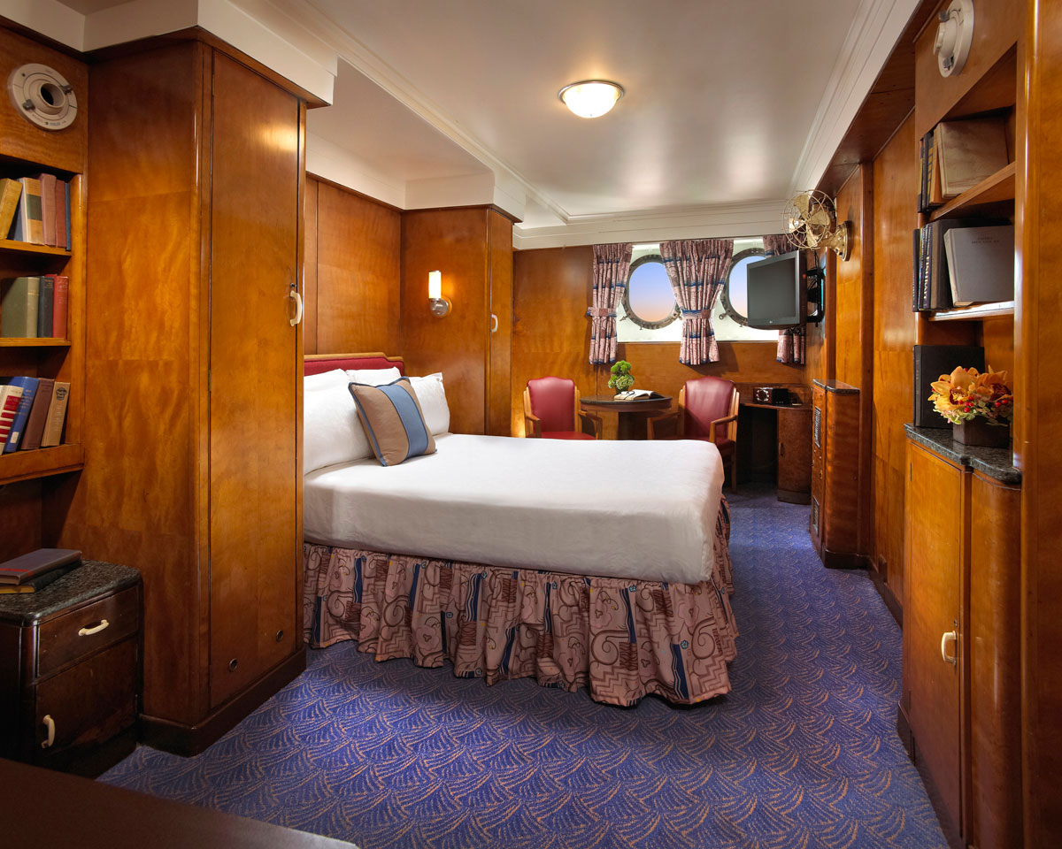 Mini-Suite an Nord der „Queen Mary“, dem wohl berühmtesten Hotelschiff der Welt – der ehemalige Cruise Liner liegt bereits seit 1967 in Long Beach/Los Angeles